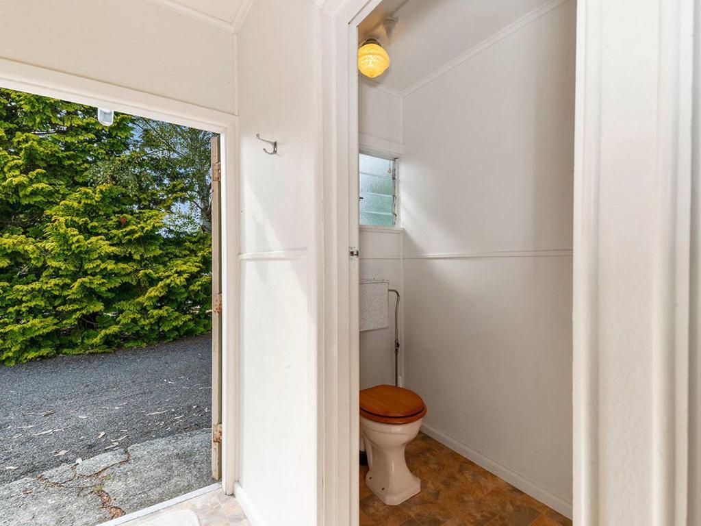 Lake Edge Cottage - Waitahanui Holiday Home Kültér fotó