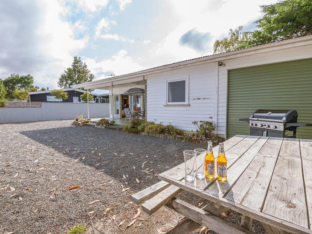 Lake Edge Cottage - Waitahanui Holiday Home Kültér fotó